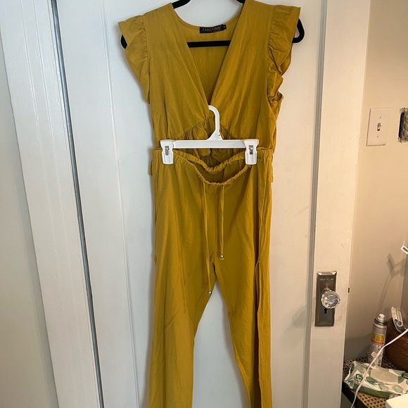 Yellow set - Picture 4 of 4